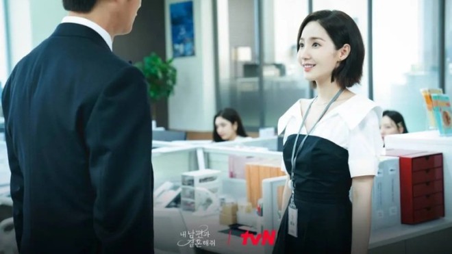C&ocirc; Đi M&agrave; Lấy Chồng T&ocirc;i: V&igrave; sao những m&agrave;n lột x&aacute;c lu&ocirc;n đem lại sự đổi đời ngoạn mục? - Ảnh 4.