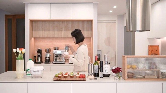 Mẹ đảm H&agrave;n Quốc &aacute;p dụng 11 thủ thuật n&agrave;y để c&oacute; căn bếp sạch sẽ v&agrave; tăng gấp đ&ocirc;i dung lượng lưu trữ - Ảnh 2.