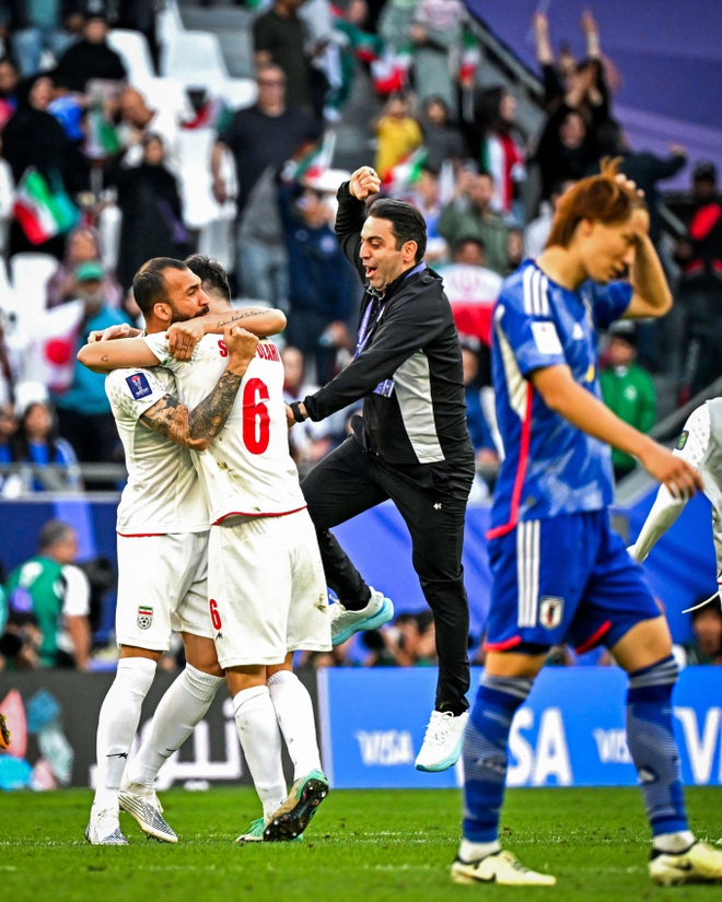 Cầu thủ Iran khóc như mưa sau khi nghẹt thở loại tuyển Nhật Bản tại Asian Cup 2023 - Ảnh 5.