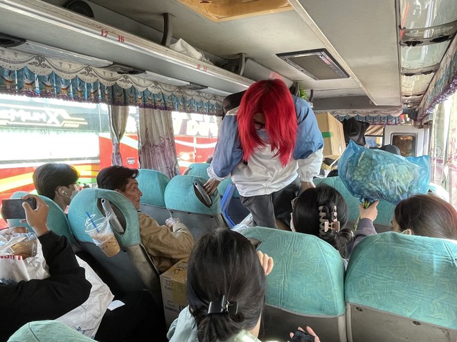 Chuyến xe b&atilde;o t&aacute;p xu&ocirc;i miền T&acirc;y ng&agrave;y 25 Tết - Ảnh 7.