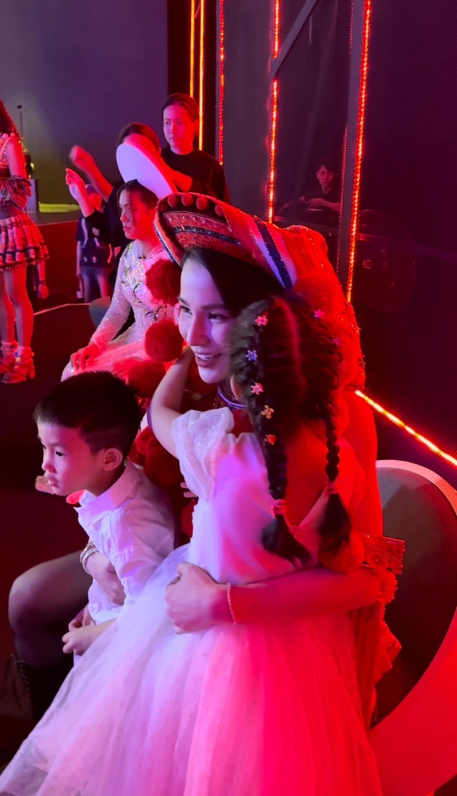 Chị đẹp trao th&ecirc;m 2 giải phụ hậu Chung kết: Diệp L&acirc;m Anh truyền cảm hứng, Huyền Baby cuối c&ugrave;ng cũng kh&ocirc;ng ra về trắng tay! - Ảnh 7.