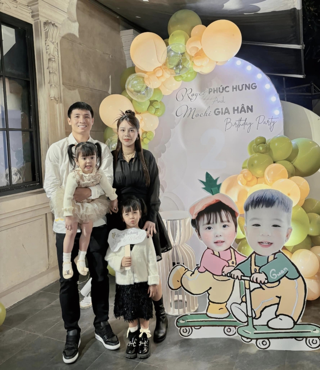 Kh&aacute;nh Linh khoe thưởng tết nhận từ Tiến Dũng: T&uacute;i x&aacute;ch, k&iacute;nh đều l&agrave; h&agrave;ng hiệu, sương sương cũng hơn 60 triệu đồng - Ảnh 2.