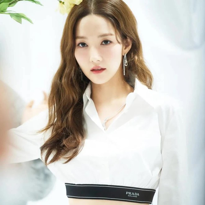 6 kiểu t&oacute;c trẻ trung n&agrave;ng c&ocirc;ng sở c&oacute; thể học từ Park Min Young - Ảnh 5.