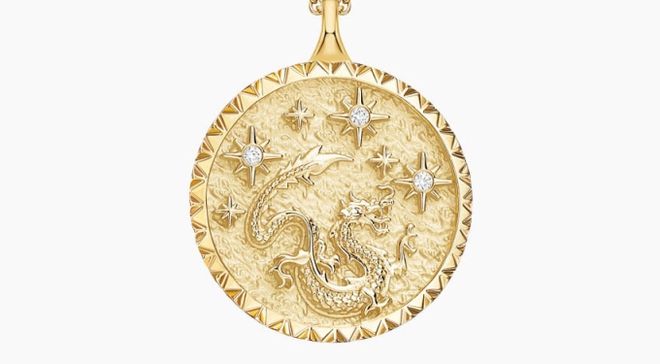 Điểm danh những món quà Tết 2024 từ các thương hiệu xa xỉ hàng đầu thế giới: Rồng vàng ròng nạm kim cương mới là mức cơ bản - Ảnh 8.