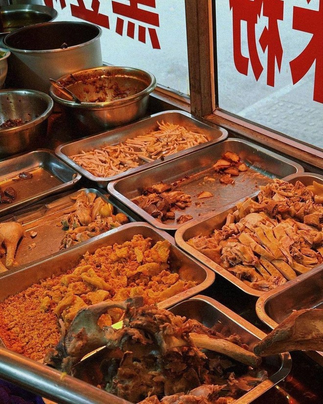 View - Ẩm thực Hà Khẩu khiến du khách Việt “nghiện toàn tập”: tên thì nghe rồi nhưng mẹo ăn ngon chưa chắc bạn đã biết đâu