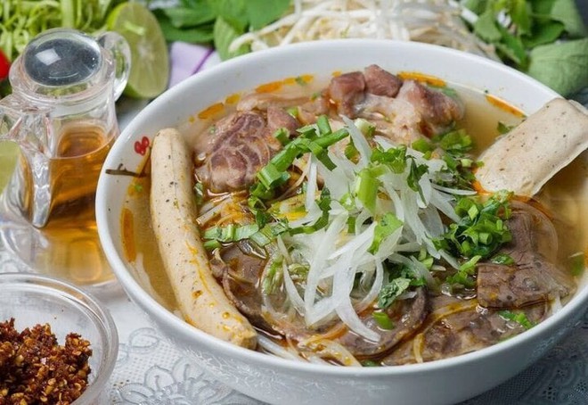 Top quán bún bò ngon, giá rẻ ở Thủ Đức - Ảnh 4.