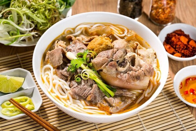 Top quán bún bò ngon, giá rẻ ở Thủ Đức - Ảnh 2.