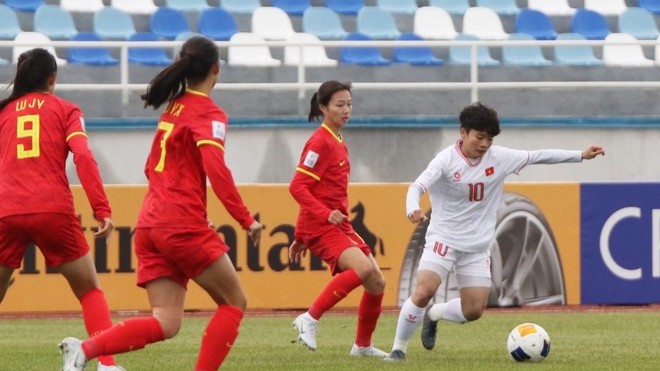 Tiền đạo U20 nữ Việt Nam su&yacute;t kh&oacute;c khi ghi b&agrave;n ở VCK U20 nữ ch&acirc;u &Aacute; - Ảnh 1.
