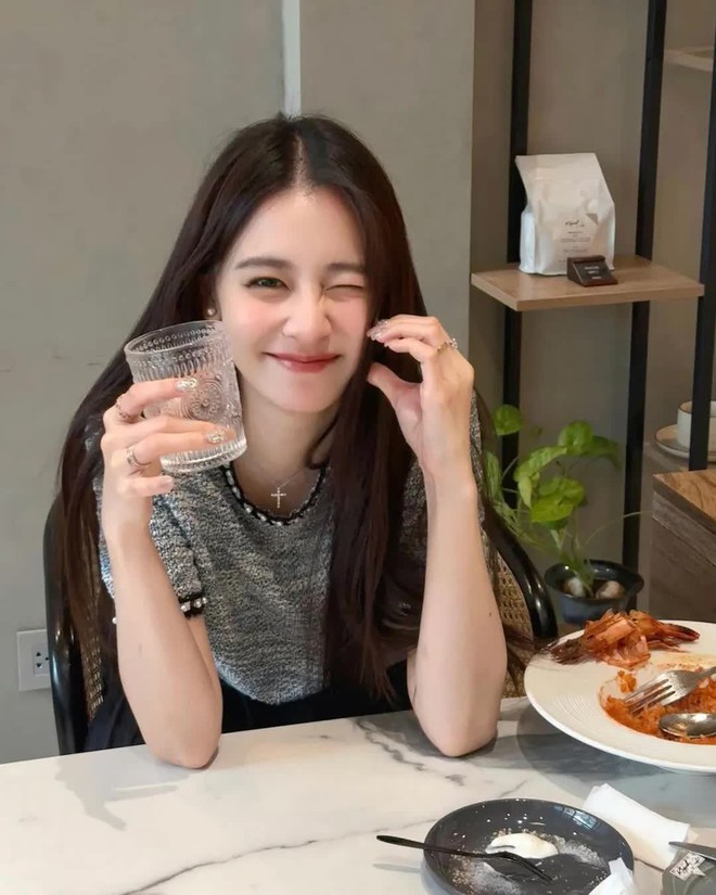 5 c&aacute;ch bổ sung collagen gi&uacute;p da đẹp từ ngo&agrave;i v&agrave;o trong - Ảnh 1.