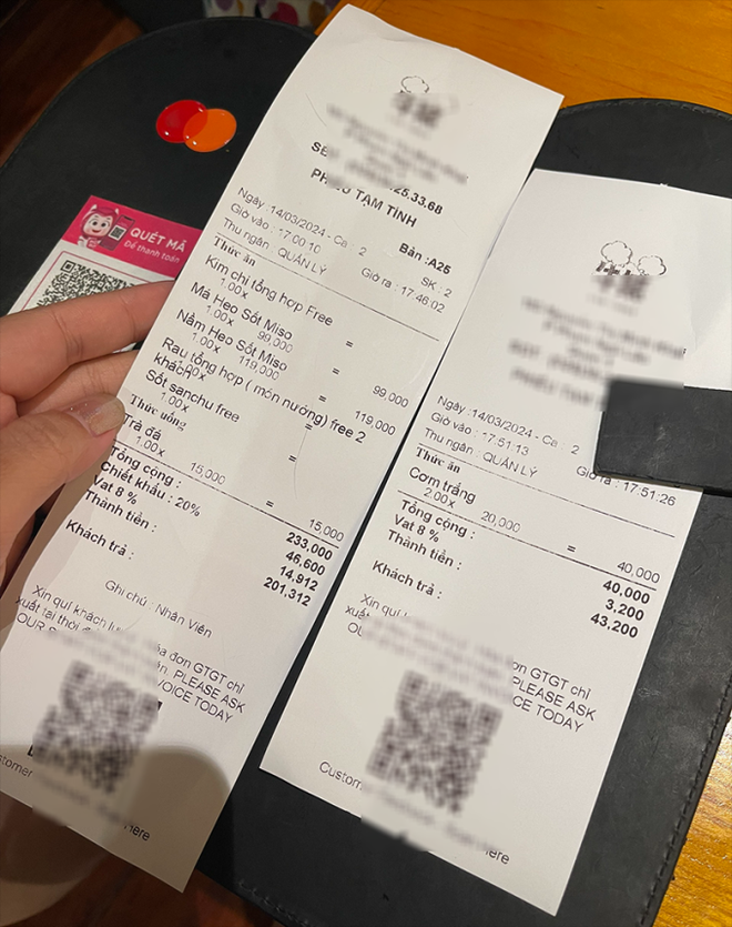 B&aacute;t cơm trộn tiểu cường trong một nh&agrave; h&agrave;ng ở quận 1 khiến 2 mẹ con điếng người: Phục vụ xin lỗi nhưng người c&oacute; tr&aacute;ch nhiệm lại im re - Ảnh 3.