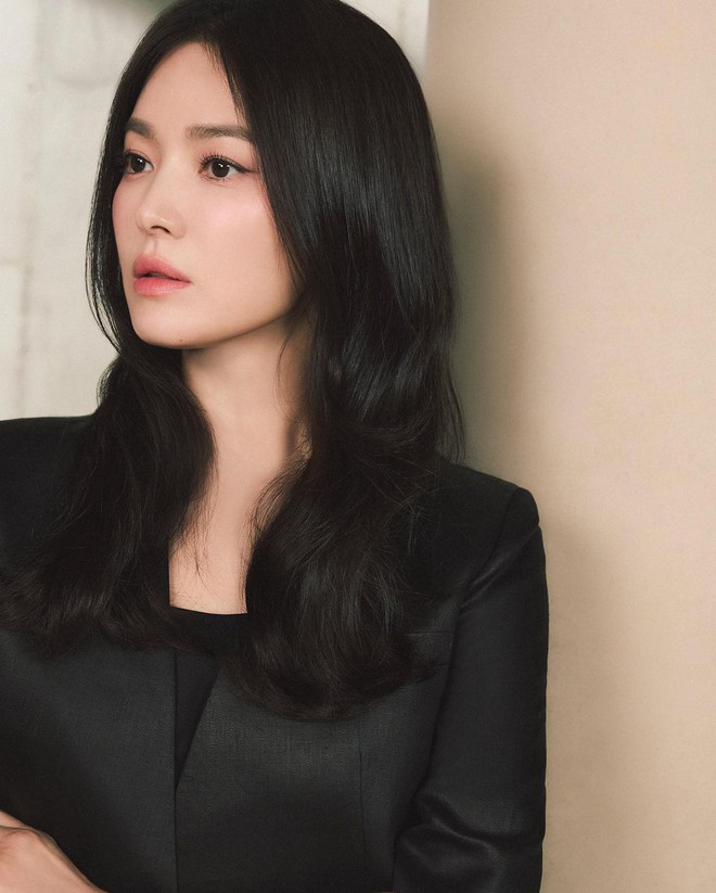 Song Hye Kyo khiến người hâm mộ thổn thức với vẻ đẹp không tuổi, đúng chuẩn tượng đài nhan sắc xứ Hàn - Ảnh 1.