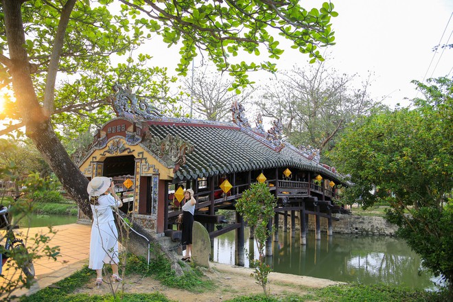 Cận cảnh cây cầu cổ có kiến trúc thượng gia, hạ kiều duy nhất xứ Huế - Ảnh 12.