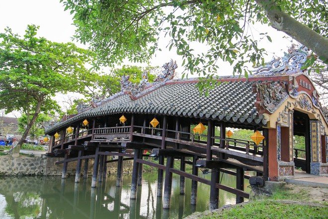 Cận cảnh cây cầu cổ có kiến trúc thượng gia, hạ kiều duy nhất xứ Huế - Ảnh 9.