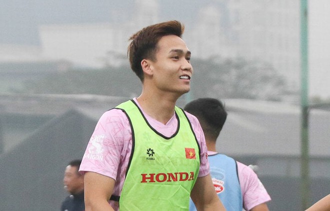 Bùi Hoàng Việt Anh chỉ ra điểm yếu của cầu thủ nhập tịch Indonesia - Ảnh 1.
