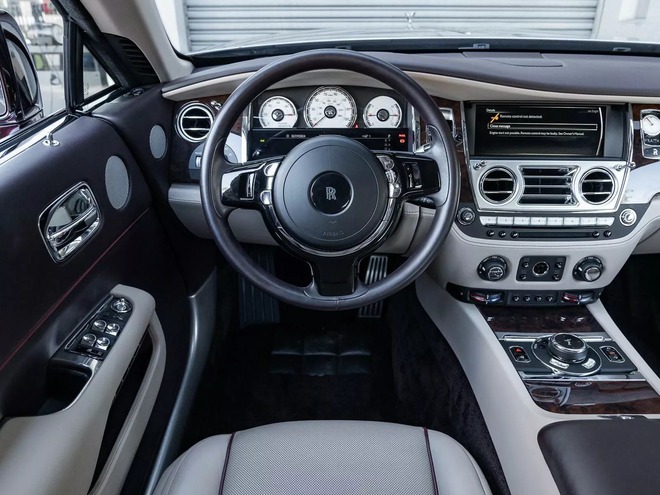 Rao bán Bugatti Chiron giá quy đổi hơn 95 tỷ đồng, chủ xe hứa tặng kèm Rolls-Royce Wraith hợp tông màu - Ảnh 9.