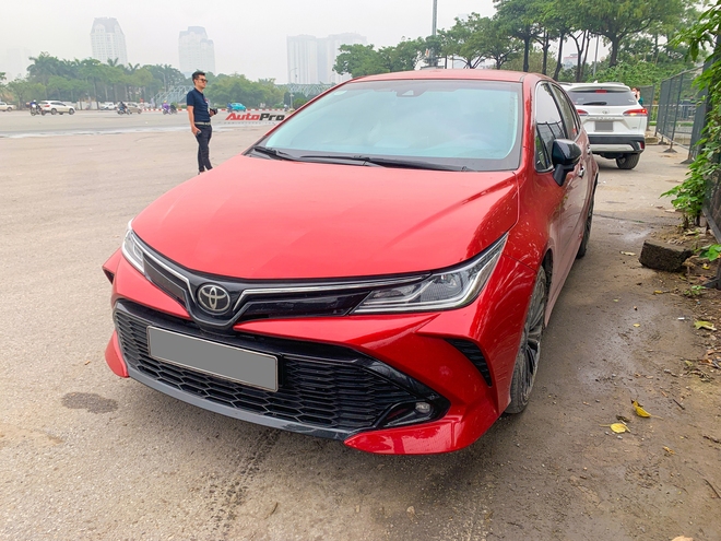 Toyota Corolla Altis GR Sport đầu tiên xuất hiện tại Việt Nam: Ngoại hình hầm hố khác hẳn phong cách doanh nhân, đấu Civic RS - Ảnh 10.