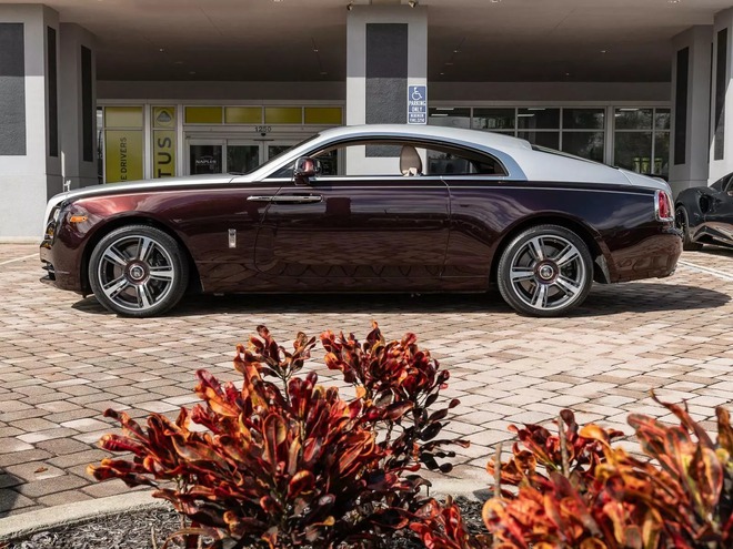 Rao bán Bugatti Chiron giá quy đổi hơn 95 tỷ đồng, chủ xe hứa tặng kèm Rolls-Royce Wraith hợp tông màu - Ảnh 7.