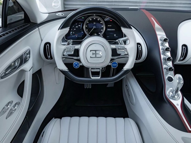 Rao bán Bugatti Chiron giá quy đổi hơn 95 tỷ đồng, chủ xe hứa tặng kèm Rolls-Royce Wraith hợp tông màu - Ảnh 3.
