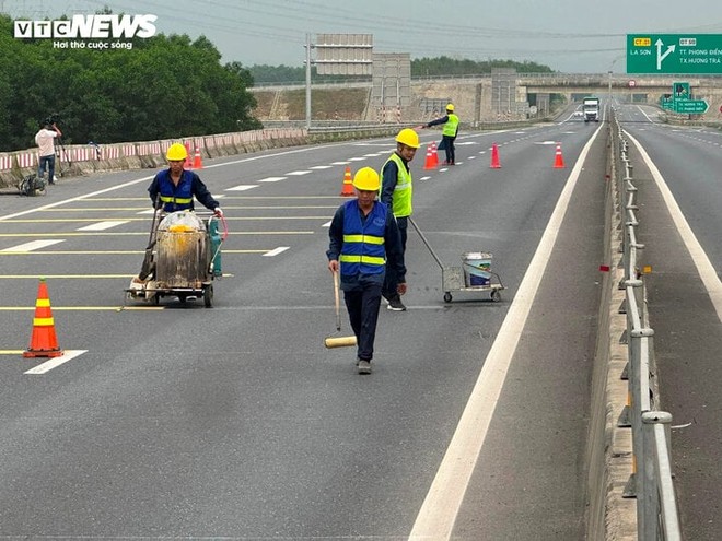 Hàng loạt tai nạn thảm khốc trên cao tốc: Cục CSGT chỉ điểm cốt tử - Ảnh 2.
