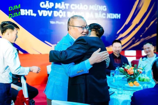 Sốc với lương hiện tại của HLV Park Hang-seo: Từng nhận tiền tỷ mỗi th&aacute;ng ở tuyển Việt Nam, giờ tụt xuống chỉ bằng 1/5 ng&agrave;y trước - Ảnh 1.