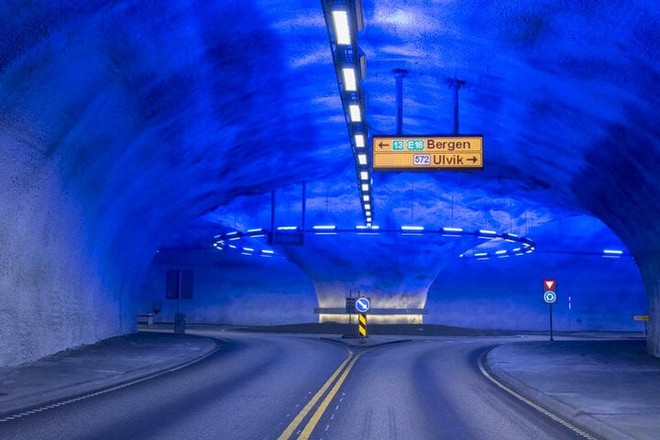Có một hầm đường bộ dài nhất thế giới ở Na Uy, sở hữu hệ thống ánh sáng mê hoặc - Ảnh 5.