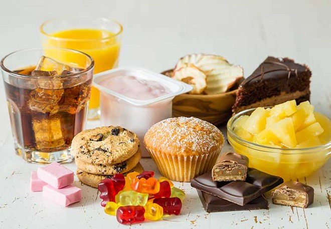 Kh&ocirc;ng ăn 1 loại gia vị suốt 10 năm, người phụ nữ U60 trẻ trung như 30 tuổi, v&oacute;c d&aacute;ng săn chắc đ&aacute;ng ngưỡng mộ - Ảnh 3.