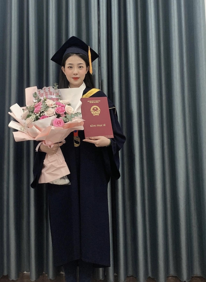 Profile xịn xò của vợ Hồng Duy: Ái nữ Tổng giám đốc công ty cao su, tốt nghiệp Thạc sĩ, chị đẹp với cơ ngơi bạc tỷ - Ảnh 3.