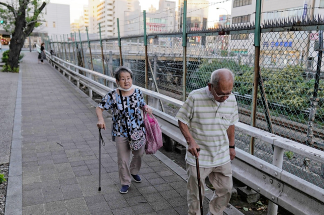 Nhiều người Nhật Bản không muốn sống lâu trăm tuổi - Ảnh 1.
