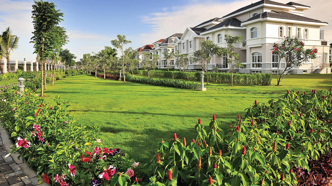 Khu biệt thự si&ecirc;u gi&agrave;u, gi&aacute; l&ecirc;n đến 250 tỷ đồng/căn nhưng kh&ocirc;ng c&oacute; cổng ở TP.HCM: Muốn mua được phải c&oacute; duy&ecirc;n, chỉ c&oacute; 103 suất - Ảnh 1.
