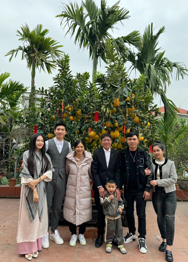 Do&atilde;n Hải My xuất hiện với chiếc mũi kh&aacute;c lạ, nhờ bố mẹ chồng chăm con trong thời gian mang bầu - Ảnh 2.