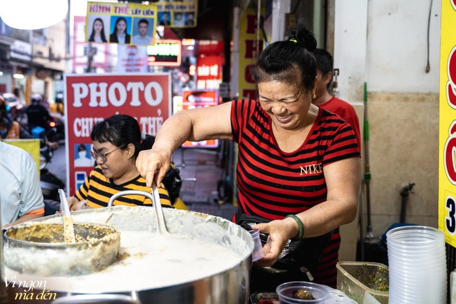 Tiệm cháo sườn gây thương nhớ bởi nước xốt thịt trứ danh, khách mua nườm nượp, cô chủ bán không ngơi tay - Ảnh 6.