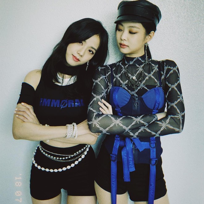 Knet tranh luận nhan sắc Jennie - Jisoo (BLACKPINK) ai thu hút hơn nhưng phản ứng của fan mới chiếm spotlight! - Ảnh 2.