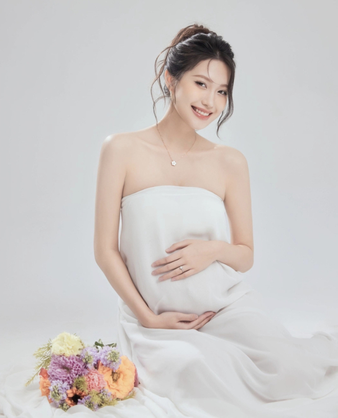 Mẹ bầu Doãn Hải My khoe visual đỉnh chóp khi công khai chuyện mang thai bé Rồng, nhan sắc xứng danh Top 10 Hoa hậu Việt Nam - Ảnh 4.