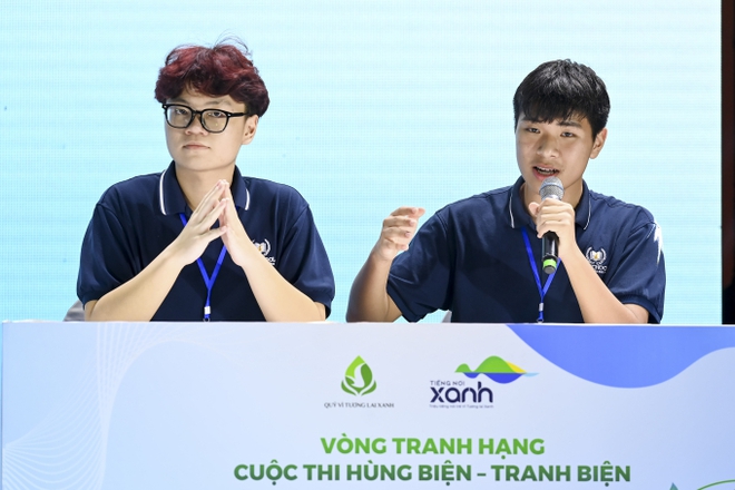 Chung kết Tiếng nói Xanh lần đầu tiên: Khi học sinh tranh biện về giải quyết thách thức môi trường - Ảnh 3.