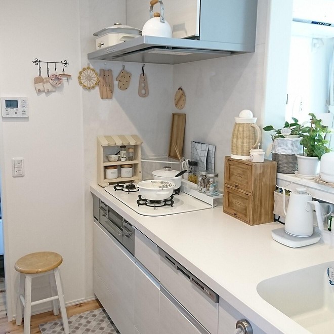 C&aacute;ch c&aacute;c b&agrave; nội trợ Nhật biến căn bếp kh&ocirc;ng kh&aacute;c g&igrave; cửa h&agrave;ng tạp h&oacute;a, đẹp đến bất ngờ - Ảnh 6.