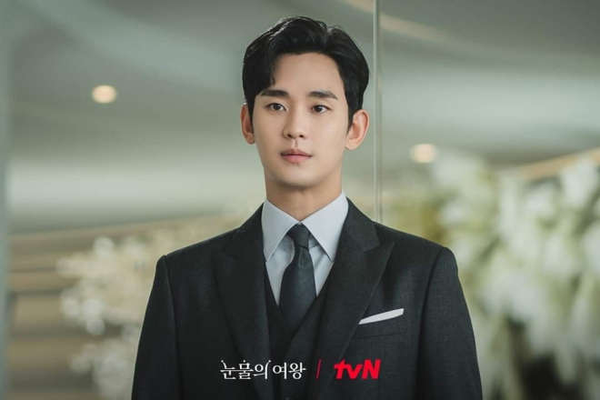 Rộ tin Kim Soo Hyun nhận cát xê 236 tỷ đồng cho Queen Of Tears, nhà sản xuất hé lộ sự thật không ngờ! - Ảnh 5.