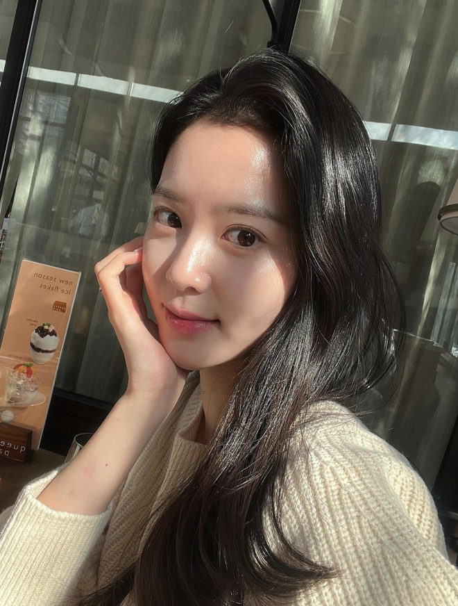 Thử nghiệm serum được đ&aacute;nh gi&aacute; l&agrave; botox tự nhi&ecirc;n, t&ocirc;i thấy 1 nhược điểm cần c&acirc;n nhắc - Ảnh 4.