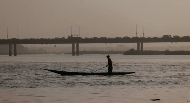 Phát hiện “luồng khí lạ” không mùi, đội ngũ công nhân lập tức cho lấp kín, gần 2 thập kỷ sau mới biết là “kho báu khủng”, một lượng nhỏ cũng đủ dùng cho một ngành công nghiệp trong 200 năm - Ảnh 1.