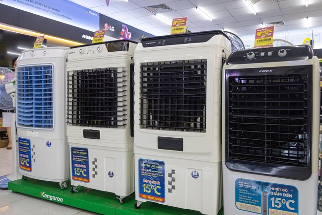 Siêu thị điện máy Hà Nội dồn dập giảm giá sản phẩm, hút khách đầu hè - Ảnh 7.