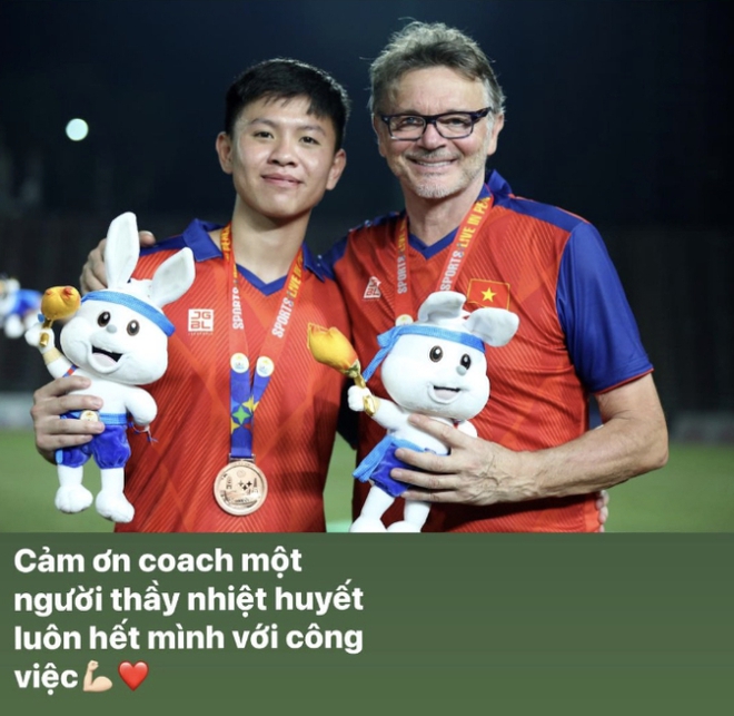 Hội cầu thủ Việt Nam đồng loạt đăng bài chia tay HLV Troussier, Quang Hải chưa lên tiếng - Ảnh 6.