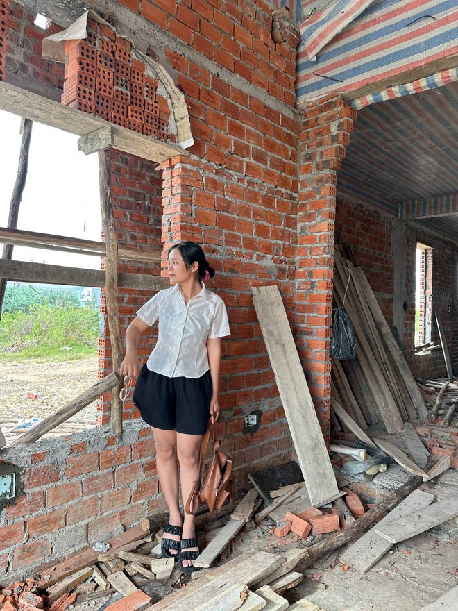 9x Đ&agrave; Nẵng lười lau dọn, gh&eacute;t bếp n&uacute;c: Đầu tư 1,5 tỷ x&acirc;y tổ ấm đẹp m&ecirc;, giờ ch&iacute;nh thức nhập hội... &ldquo;nghiện nh&agrave;&rdquo; - Ảnh 4.