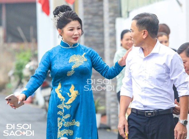 Quang Hải xuất hiện cực bảnh bao, cùng bố mẹ tất bật chuẩn bị cho đám cưới với Chu Thanh Huyền - Ảnh 6.