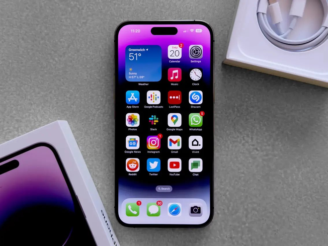 Loạt smartphone siêu phẩm đang giảm giá mạnh: iPhone 11 và 12 phá vỡ lịch sử; iPhone 13,14,15, Galaxy Z Flip5... cùng chạm đáy - Ảnh 3.