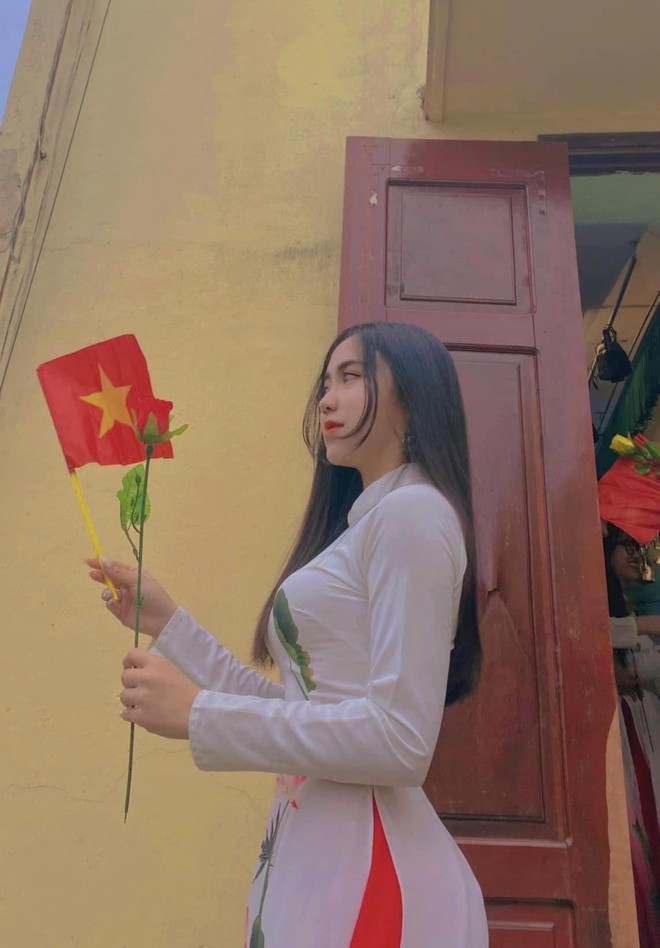 Cô gái Lào từ bỏ học bổng Mỹ sang Việt Nam và nổi tiếng nhờ các clip giới thiệu văn hóa: Mê phở, ước 1 lần được đến thăm quê Bác - Ảnh 5.