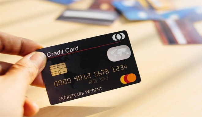 “Con nợ thẻ tín dụng: Càng tiêu càng ham, mắc bẫy ảo tưởng dư dả và cái kết nợ hàng trăm triệu đồng - Ảnh 2.