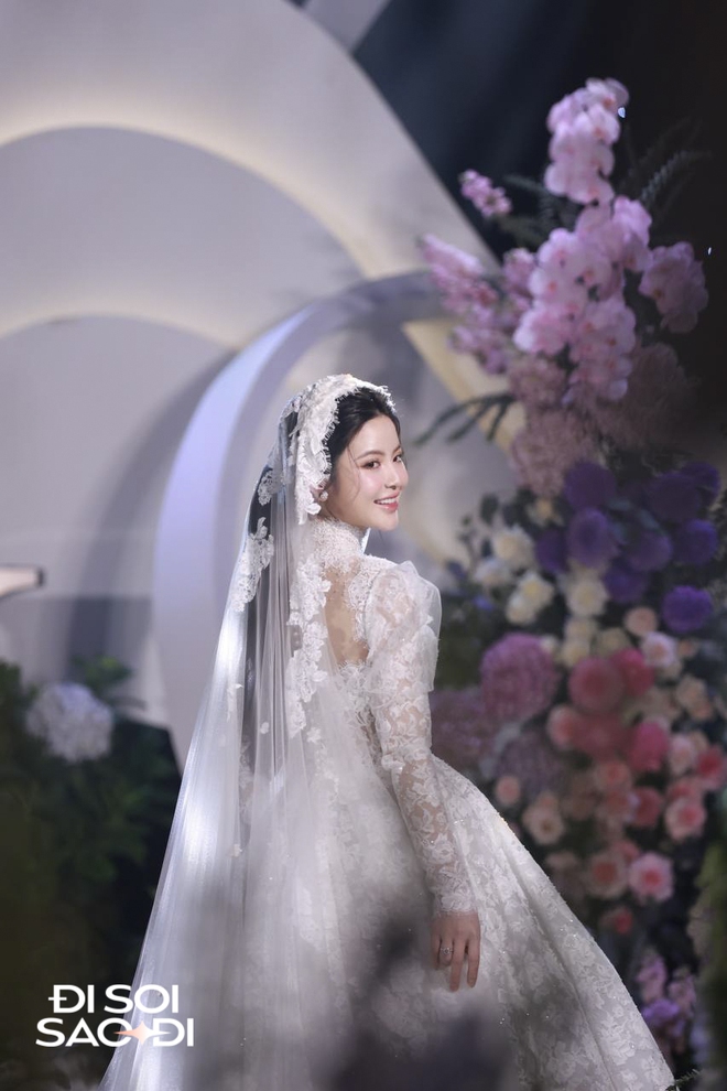 C&ocirc; d&acirc;u Chu Thanh Huyền lộ diện, nhan sắc ngọt ng&agrave;o đ&oacute;n ch&uacute; rể Quang Hải - Ảnh 6.