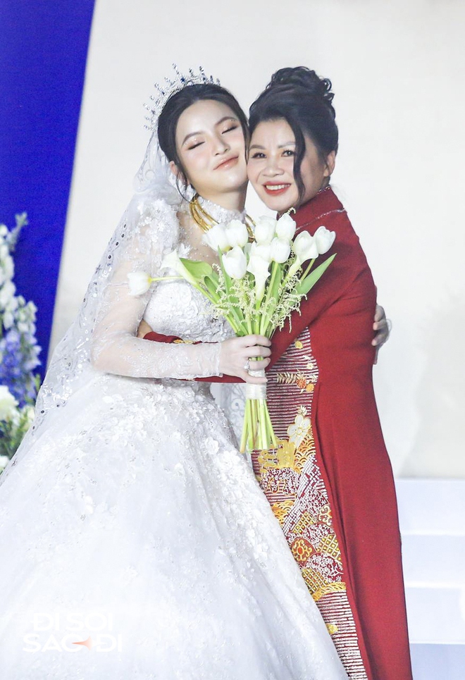 Ch&uacute; rể Quang Hải được mẹ v&agrave; Chu Thanh Huyền c&ugrave;ng chăm s&oacute;c, vợ lu&ocirc;n miệng nhắc một điều cực quan trọng - Ảnh 6.