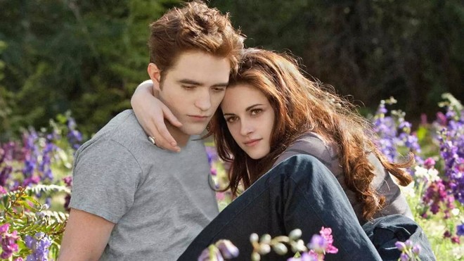  Nữ chính Twilight công khai chê thậm tệ phim sau 15 năm, còn hé lộ câu thoại đáng ghét nhất - Ảnh 1.