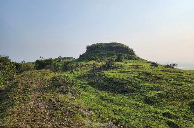 Khám phá thành cổ bị lãng quên trên núi Lam Thành - Ảnh 10.
