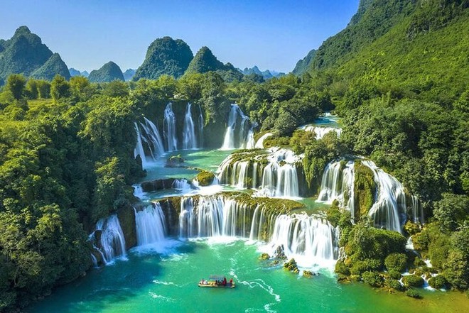 Chiêm ngưỡng con thác lớn nhất Việt Nam đẹp như tranh vẽ - Ảnh 3.
